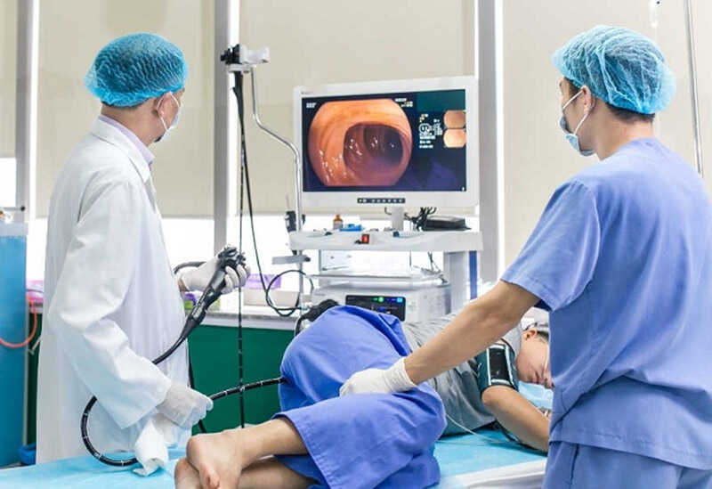 Đau dạ dày là gì? Cách phòng ngừa và điều trị tận gốc? 23 noi-soi-chuan-doan-dau-da-day