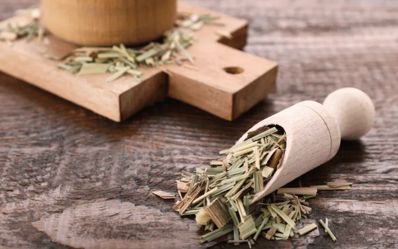 Mua tinh dầu sả ở Lâm Đồng: Địa chỉ uy tín, chất lượng & cách chọn mua 11 mua-tinh-dau-sa-o-lam-dong